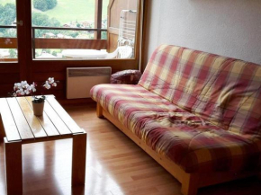 Appt 2P + mezzanine pour 6 - skis aux pieds - garage - WIFI - FR-1-241-21